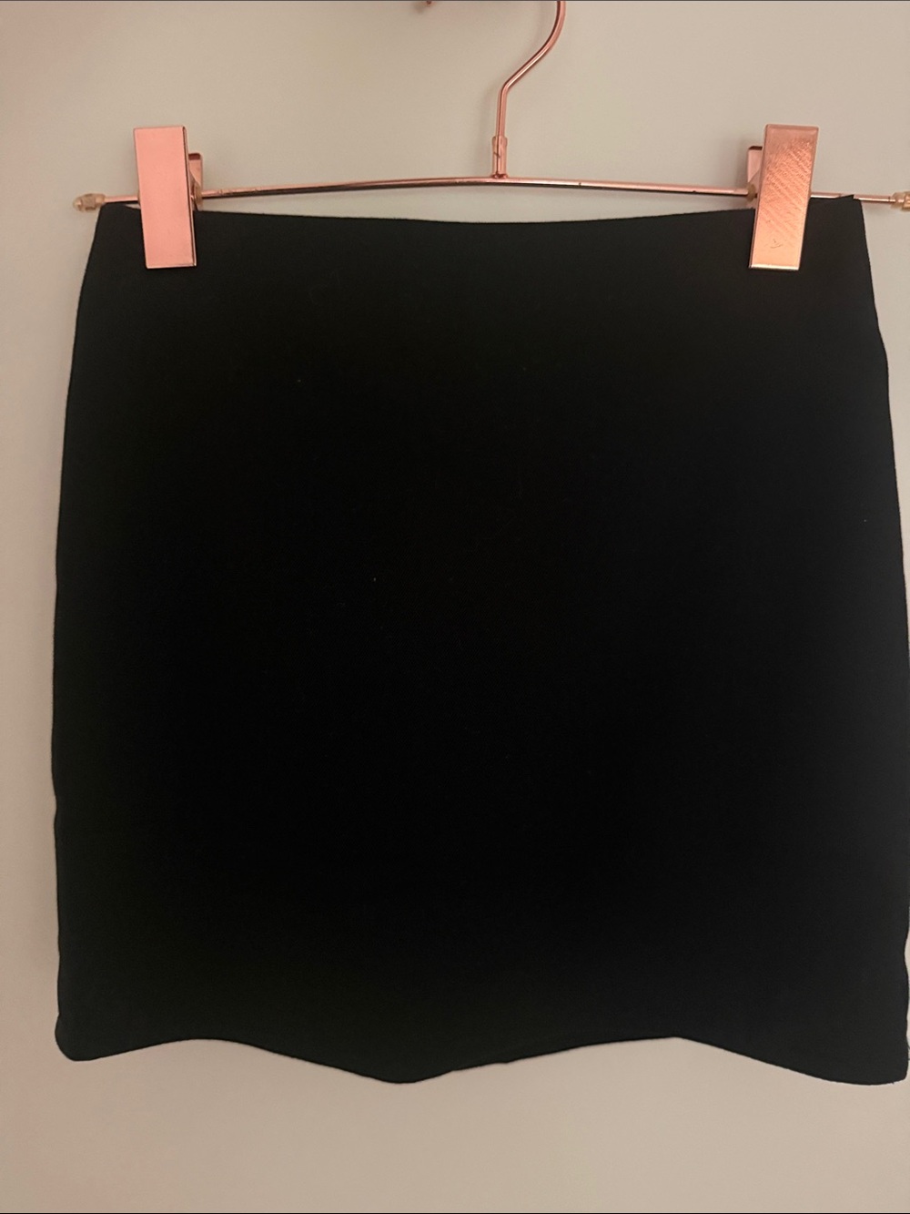 H&M Black Mini Skirt - Simple Silhouette